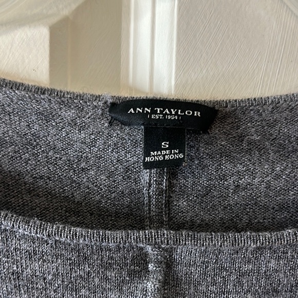 Ann Taylor Small Dark Gray Sweater Extra Fine Merino Wool - Picture 3 of 7